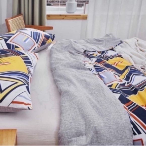 NEW Geometric Print Comforter Set, Size Twin - Picture 1 of 5